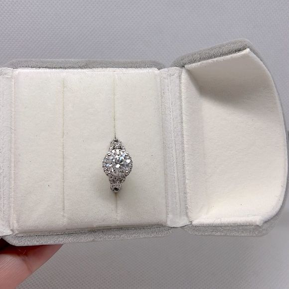 2.5ct tw round brilliant twist halo  engagement ring - Picture 13 of 15